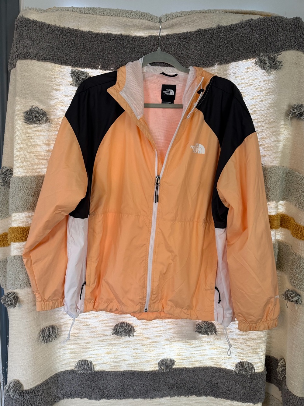 The North Face Peach, Black & White Hooded Windbreaker - XL